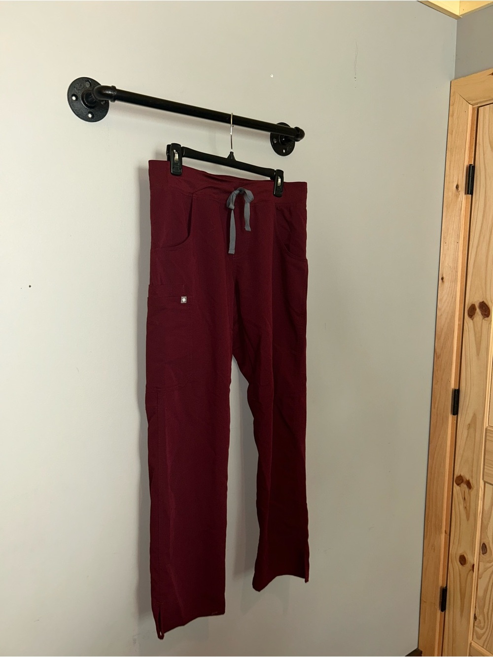 Figs Women's Drawstring Joggers in Burgundy Medium